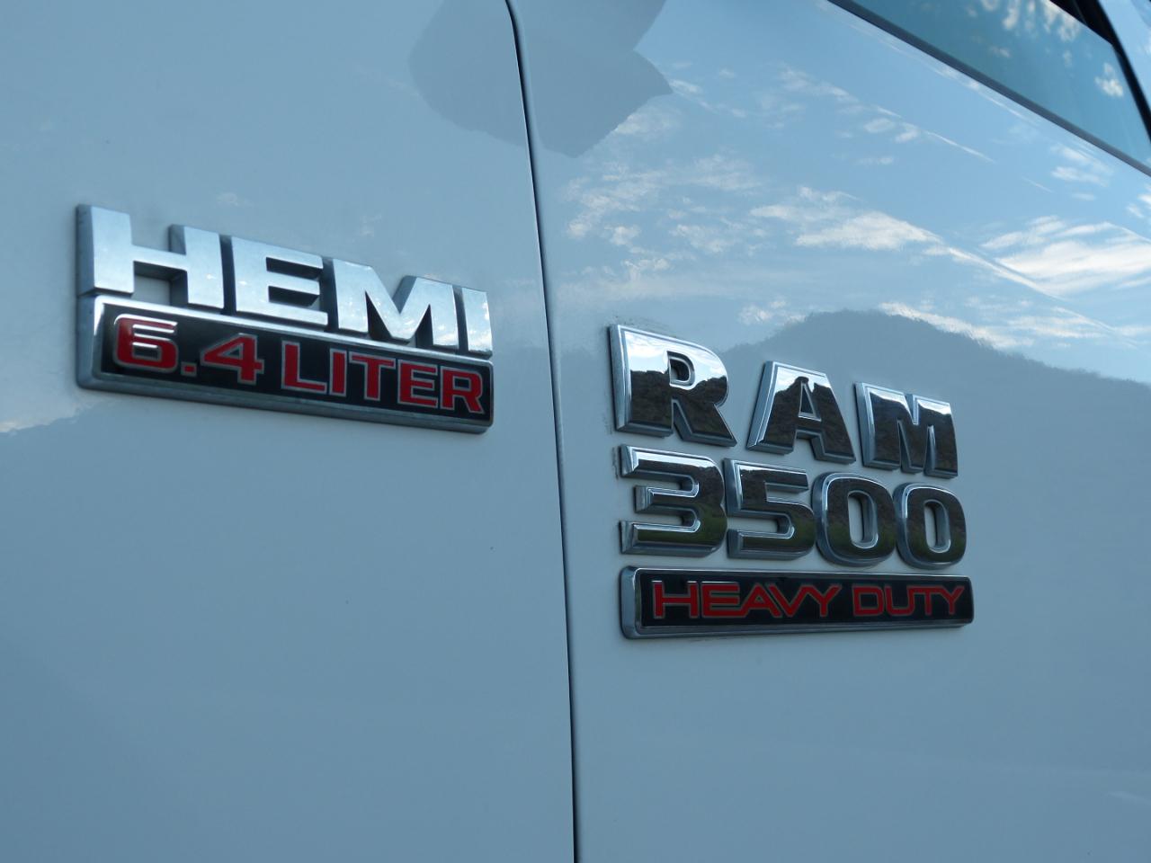 RAM 3500 Tradesman Crew Cab 4WD DRW 2016