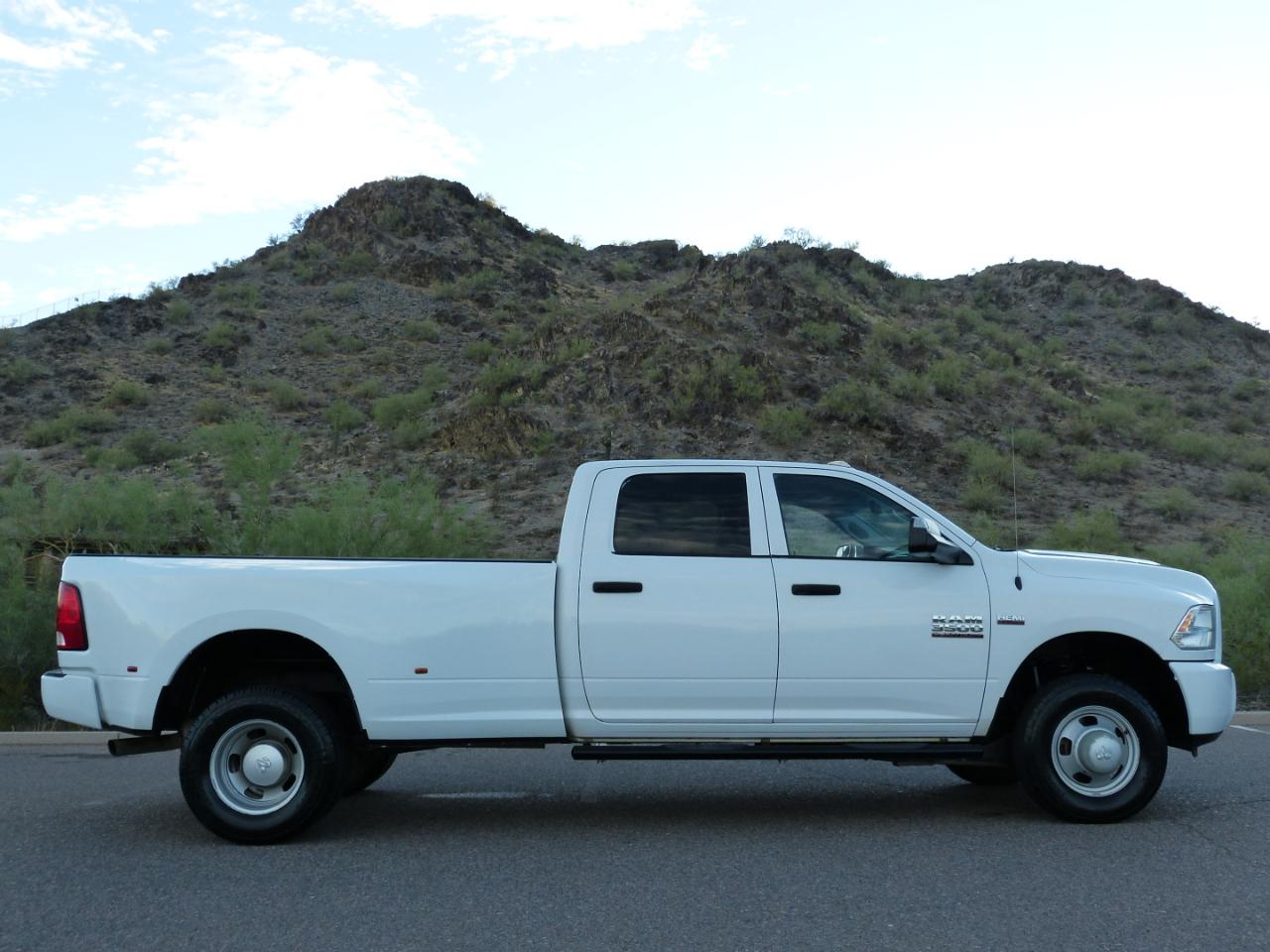RAM 3500 Tradesman Crew Cab 4WD DRW 2016