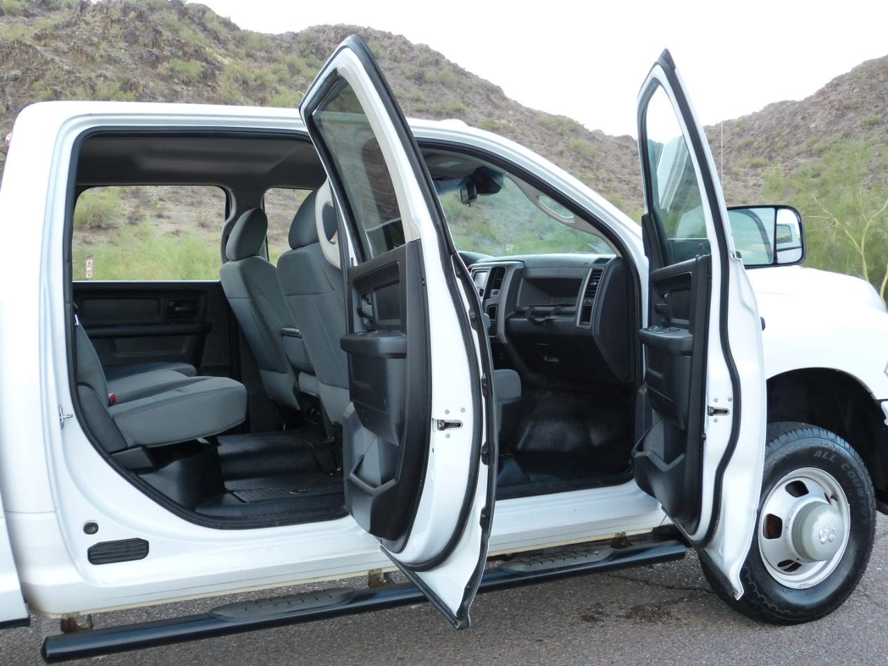 RAM 3500 Tradesman Crew Cab 4WD DRW 2016