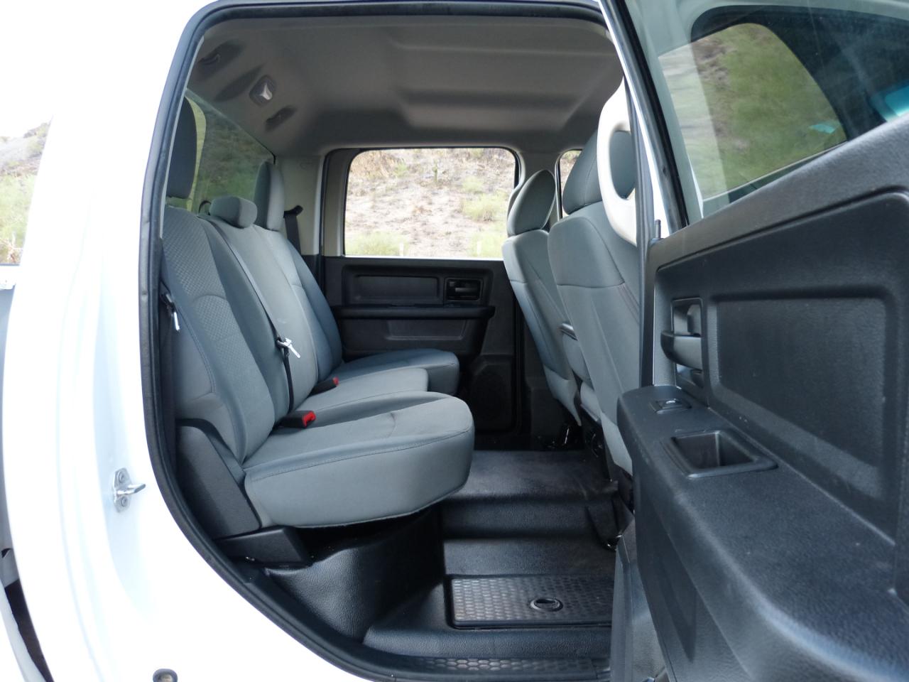 RAM 3500 Tradesman Crew Cab 4WD DRW 2016