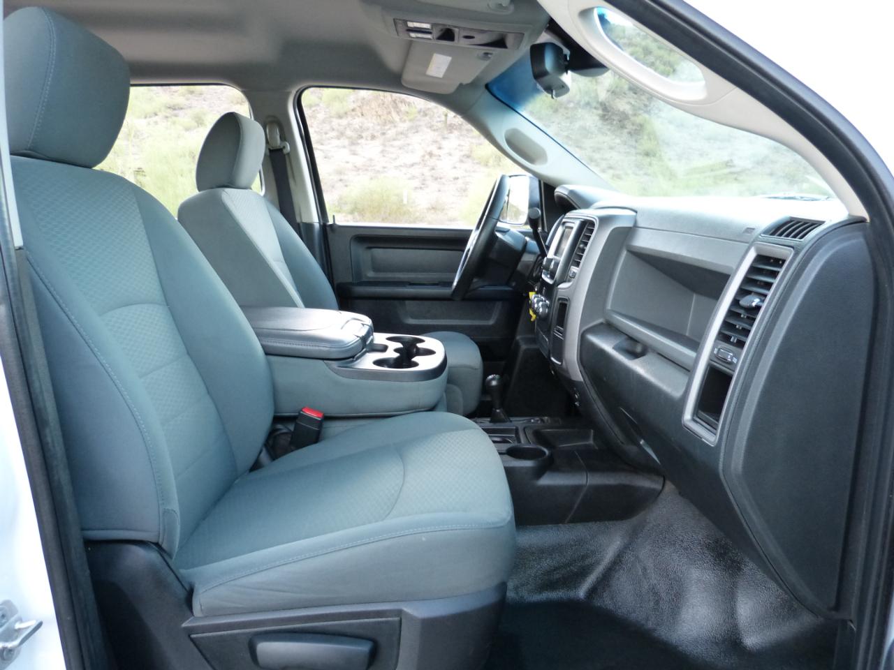 RAM 3500 Tradesman Crew Cab 4WD DRW 2016