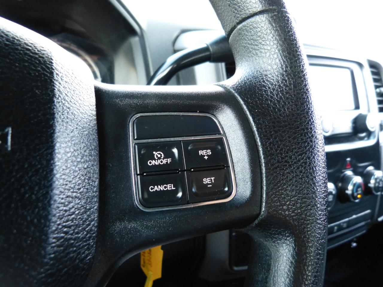 RAM 3500 Tradesman Crew Cab 4WD DRW 2016