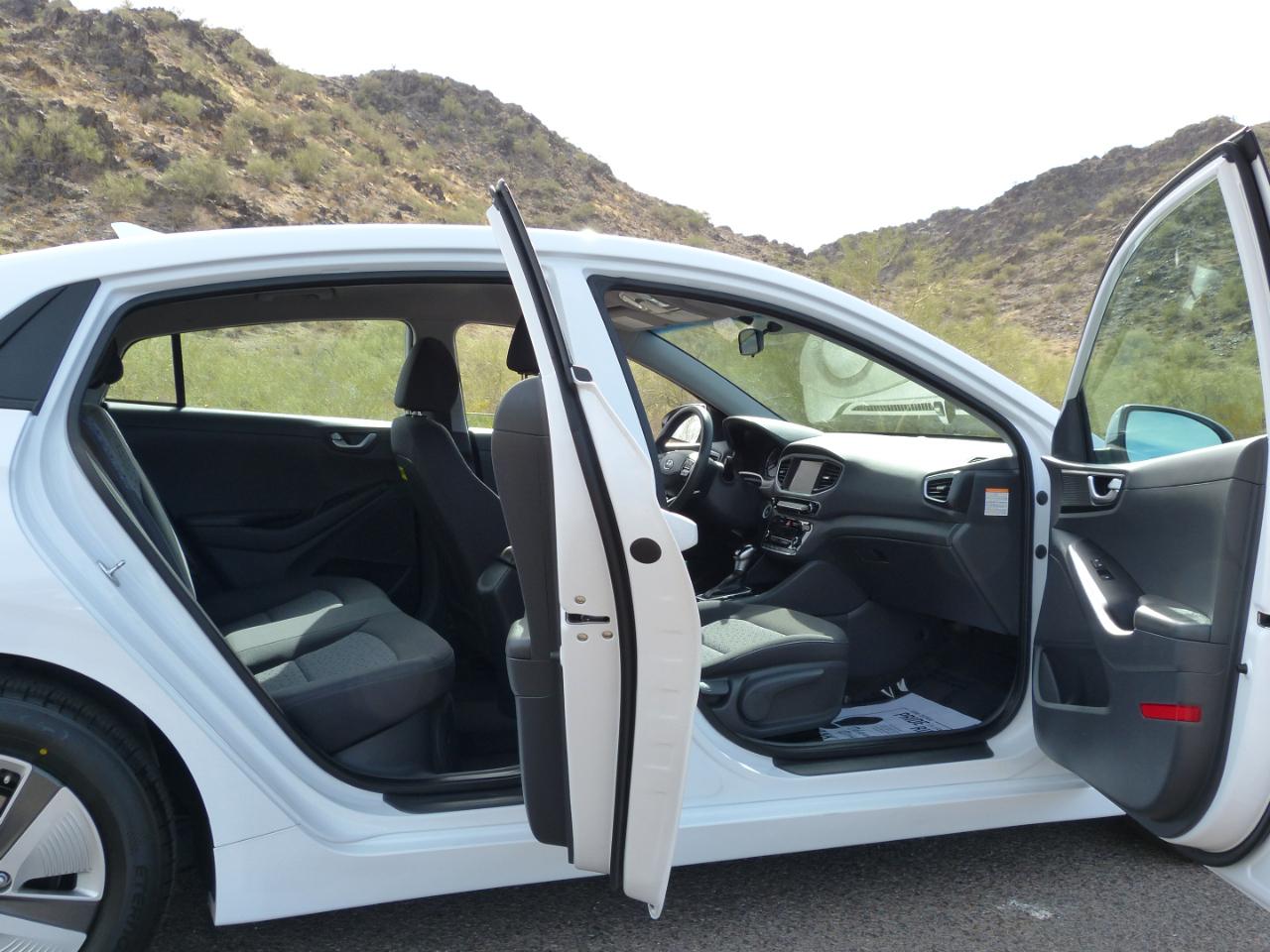 Hyundai Ioniq photo 14