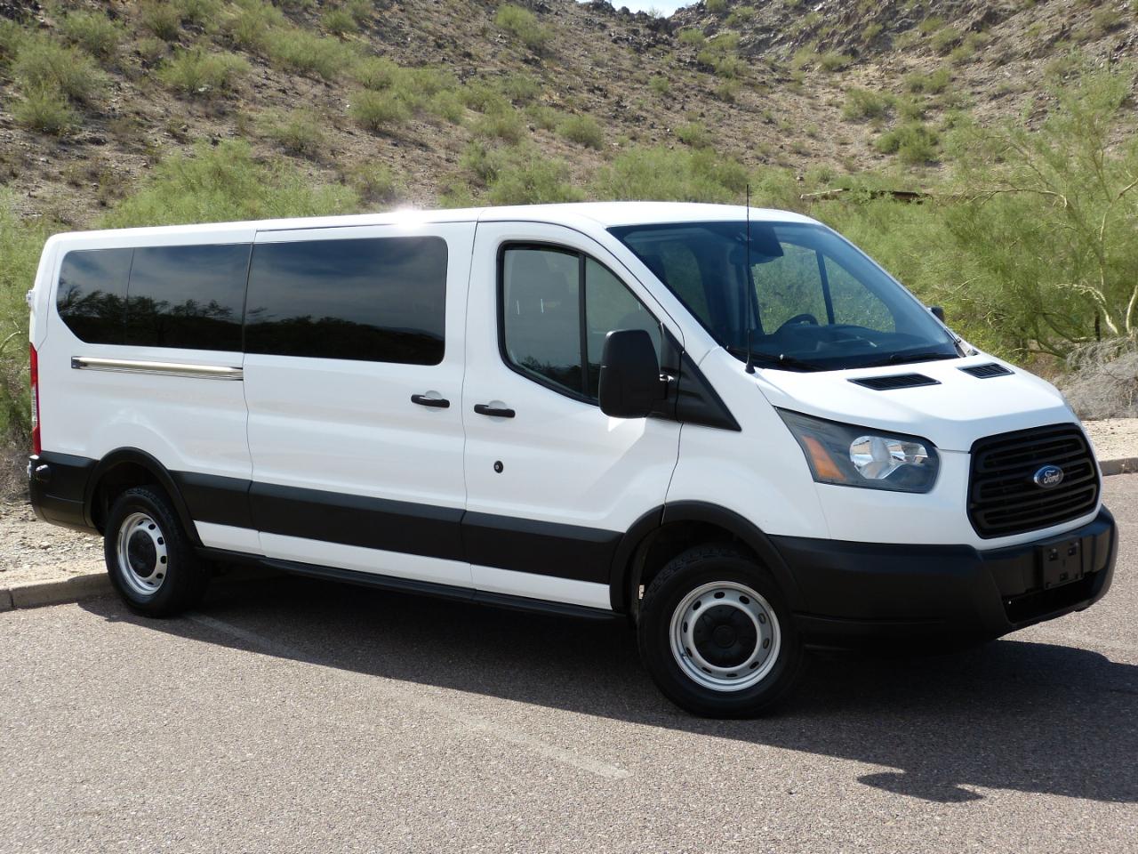 Ford Transit 350 Wagon Low Roof XLT w/Sliding Pass. 148-in. WB 2019
