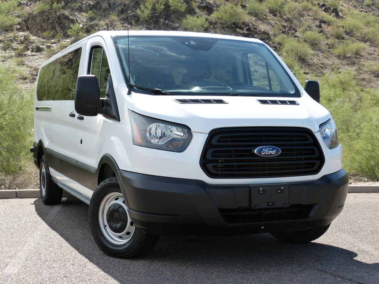 Ford Transit 350 Wagon Low Roof XLT w/Sliding Pass. 148-in. WB 2019