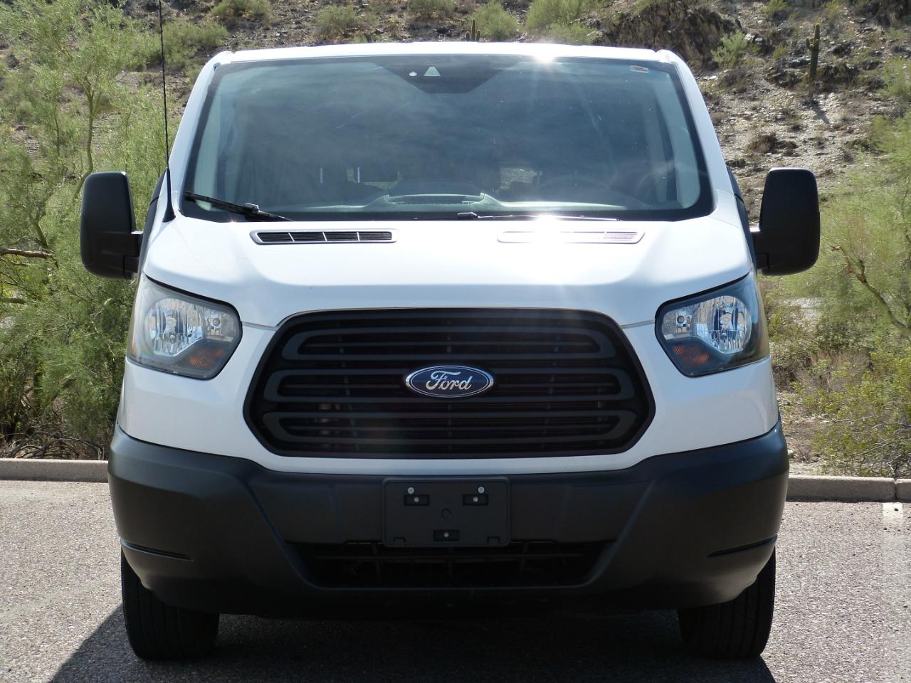 Ford Transit 350 Wagon Low Roof XLT w/Sliding Pass. 148-in. WB 2019
