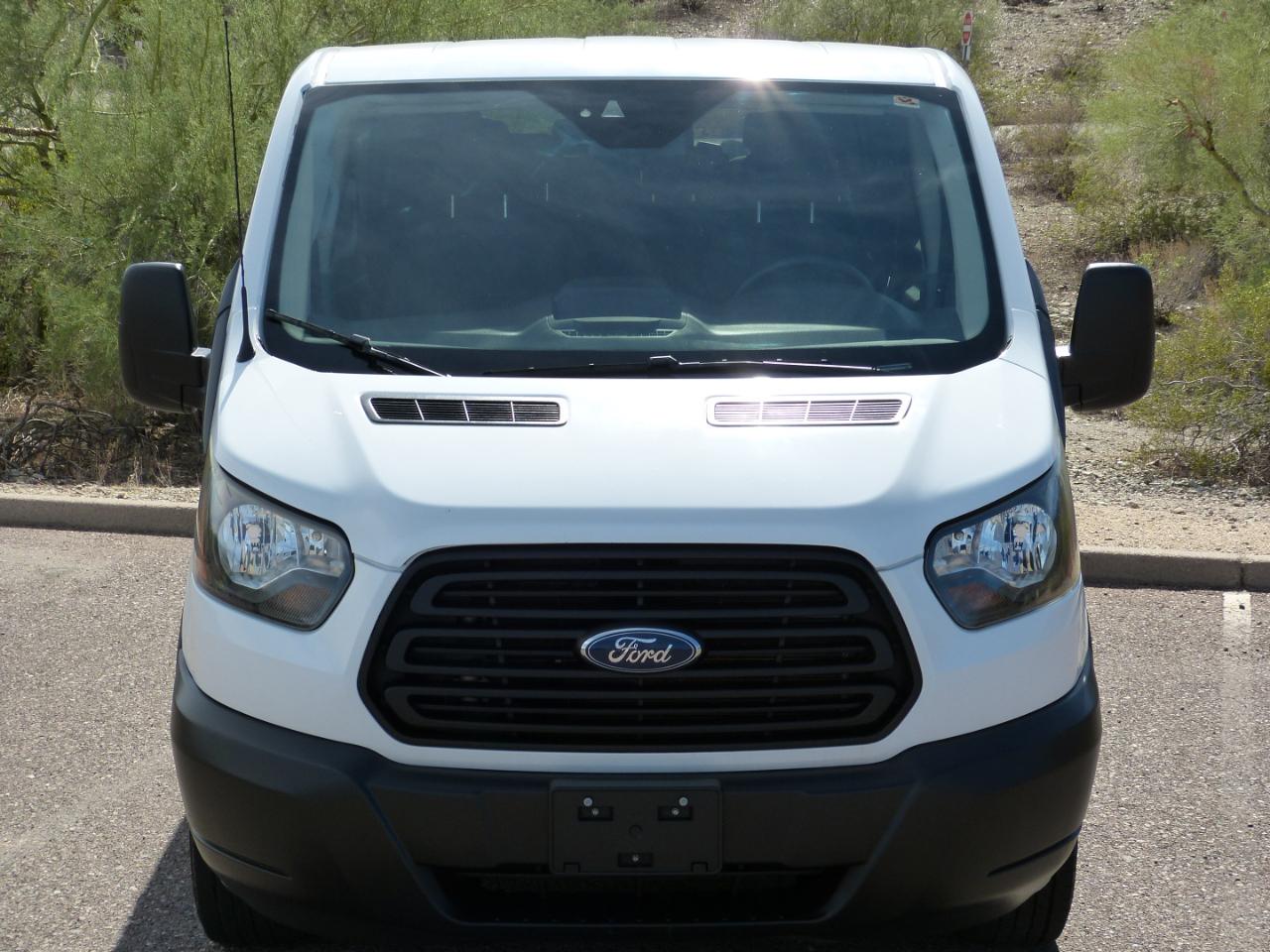 Ford Transit 350 Wagon Low Roof XLT w/Sliding Pass. 148-in. WB 2019