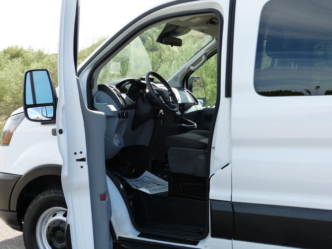 Ford Transit 350 Wagon Low Roof XLT w/Sliding Pass. 148-in. WB 2019