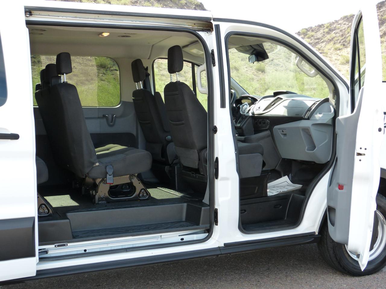 Ford Transit 350 Wagon Low Roof XLT w/Sliding Pass. 148-in. WB 2019