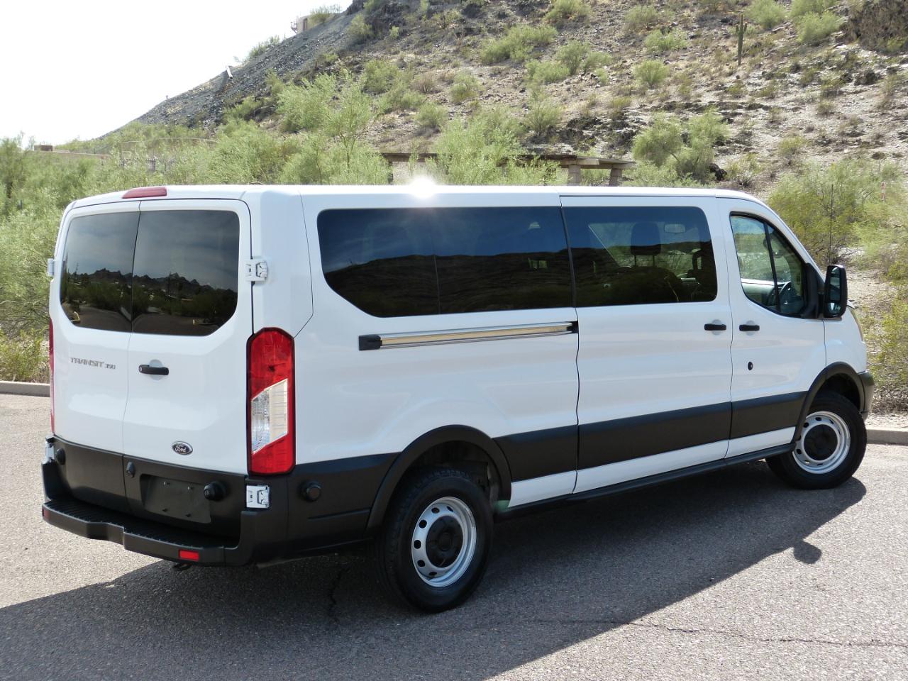 Ford Transit 350 Wagon Low Roof XLT w/Sliding Pass. 148-in. WB 2019