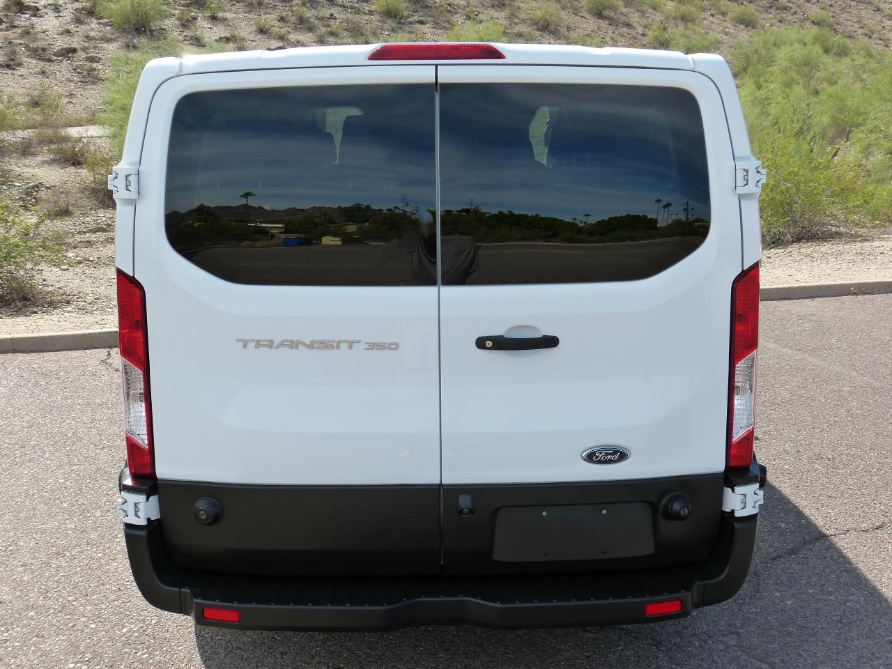 Ford Transit 350 Wagon Low Roof XLT w/Sliding Pass. 148-in. WB 2019