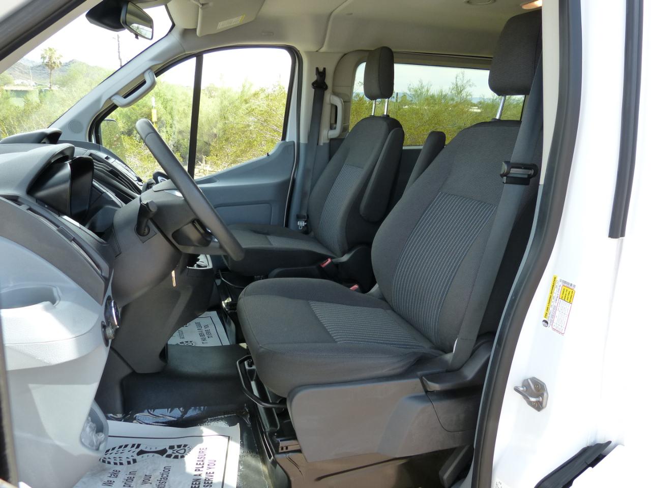 Ford Transit 350 Wagon Low Roof XLT w/Sliding Pass. 148-in. WB 2019