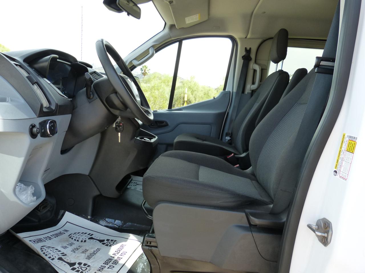 Ford Transit 350 Wagon Low Roof XLT w/Sliding Pass. 148-in. WB 2019
