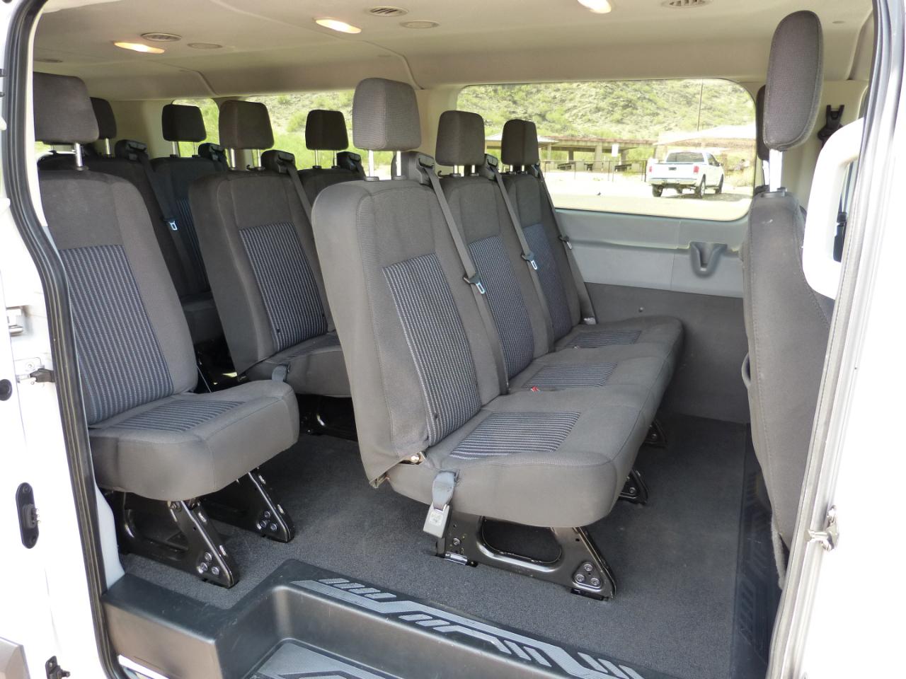 Ford Transit 350 Wagon Low Roof XLT w/Sliding Pass. 148-in. WB 2019