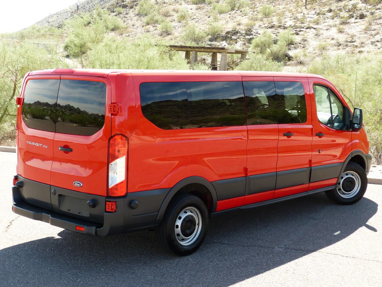 Ford Transit 350 Wagon Low Roof XLT 60/40 Pass. 148-in. WB 2018