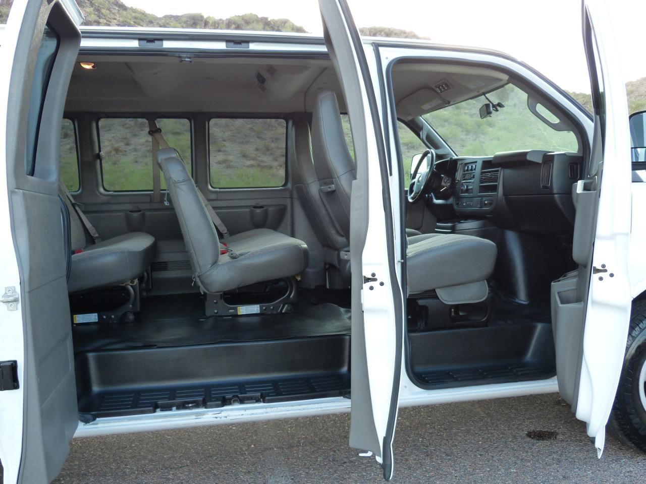 Chevrolet Express LS 2500 2018