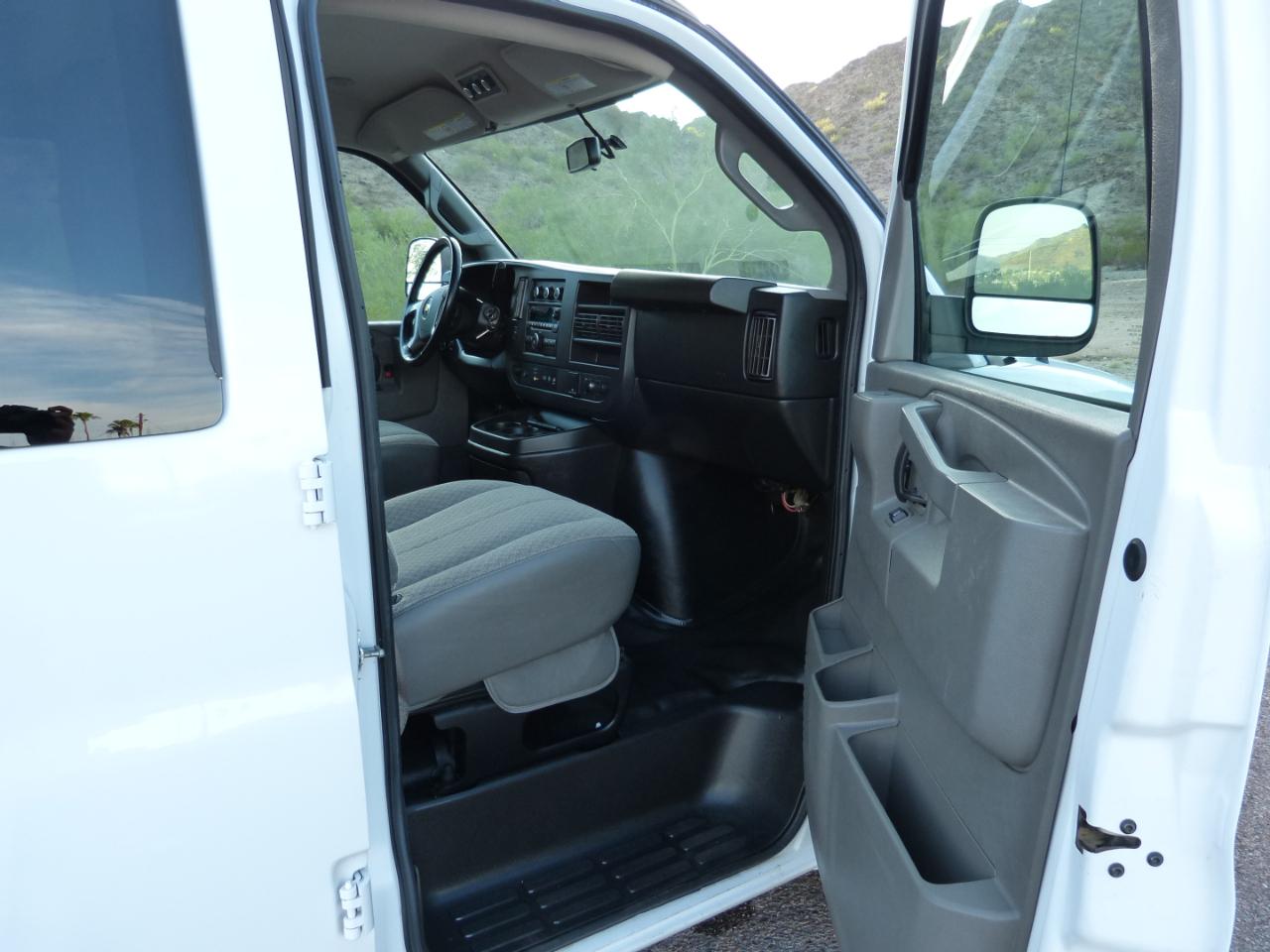 Chevrolet Express LS 2500 2018