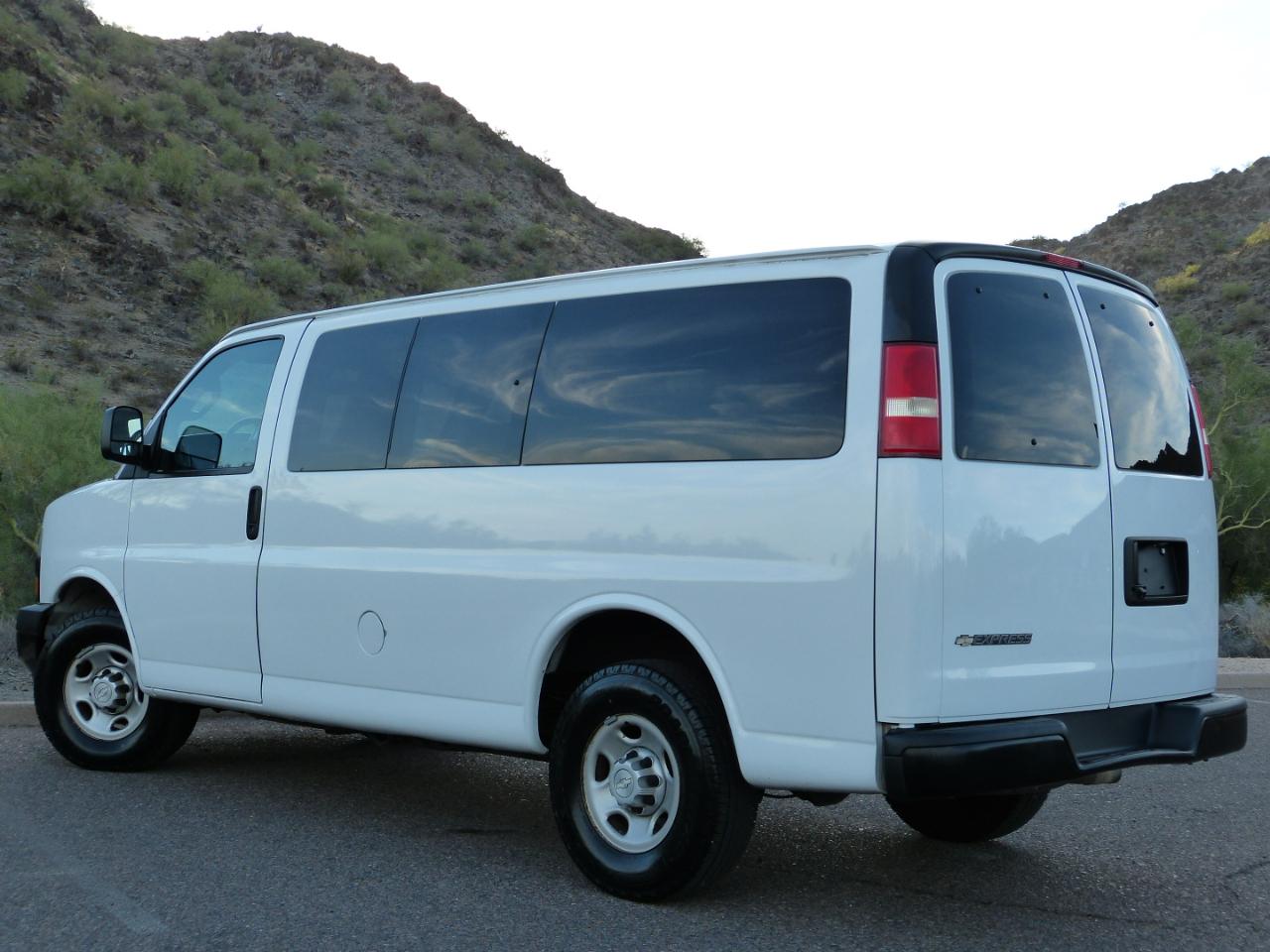 Chevrolet Express LS 2500 2018