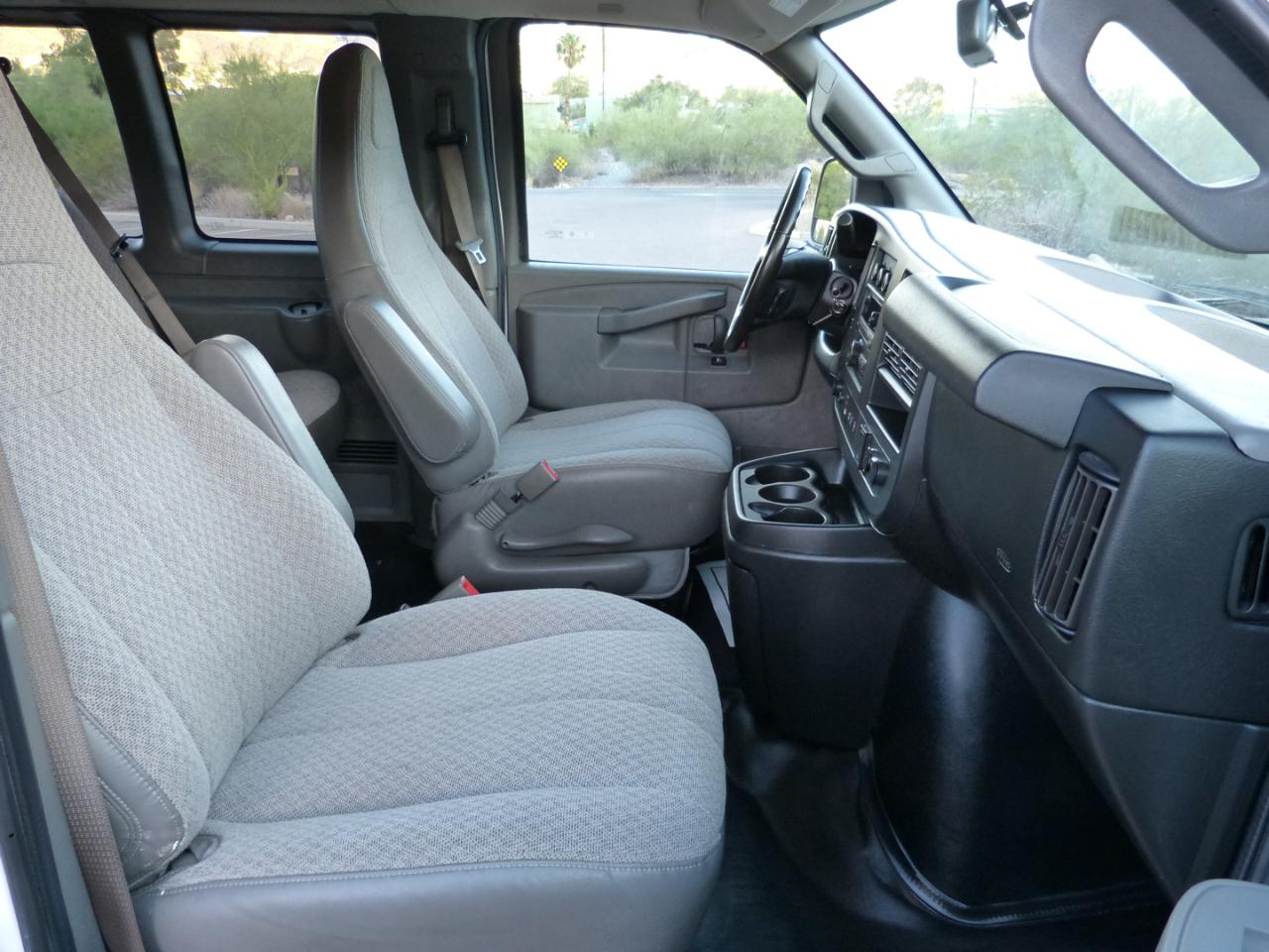 Chevrolet Express LS 2500 2018