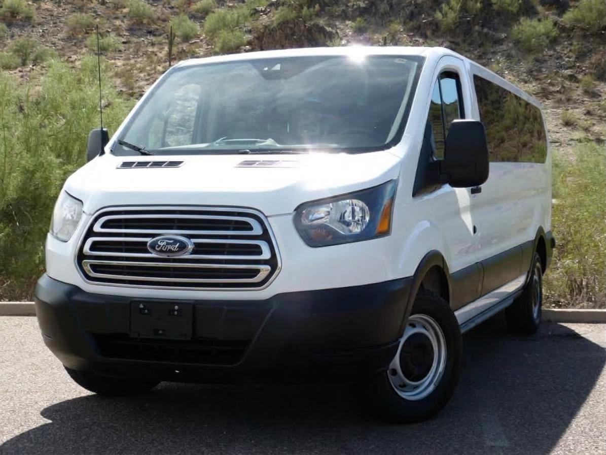 Ford Transit photo 4