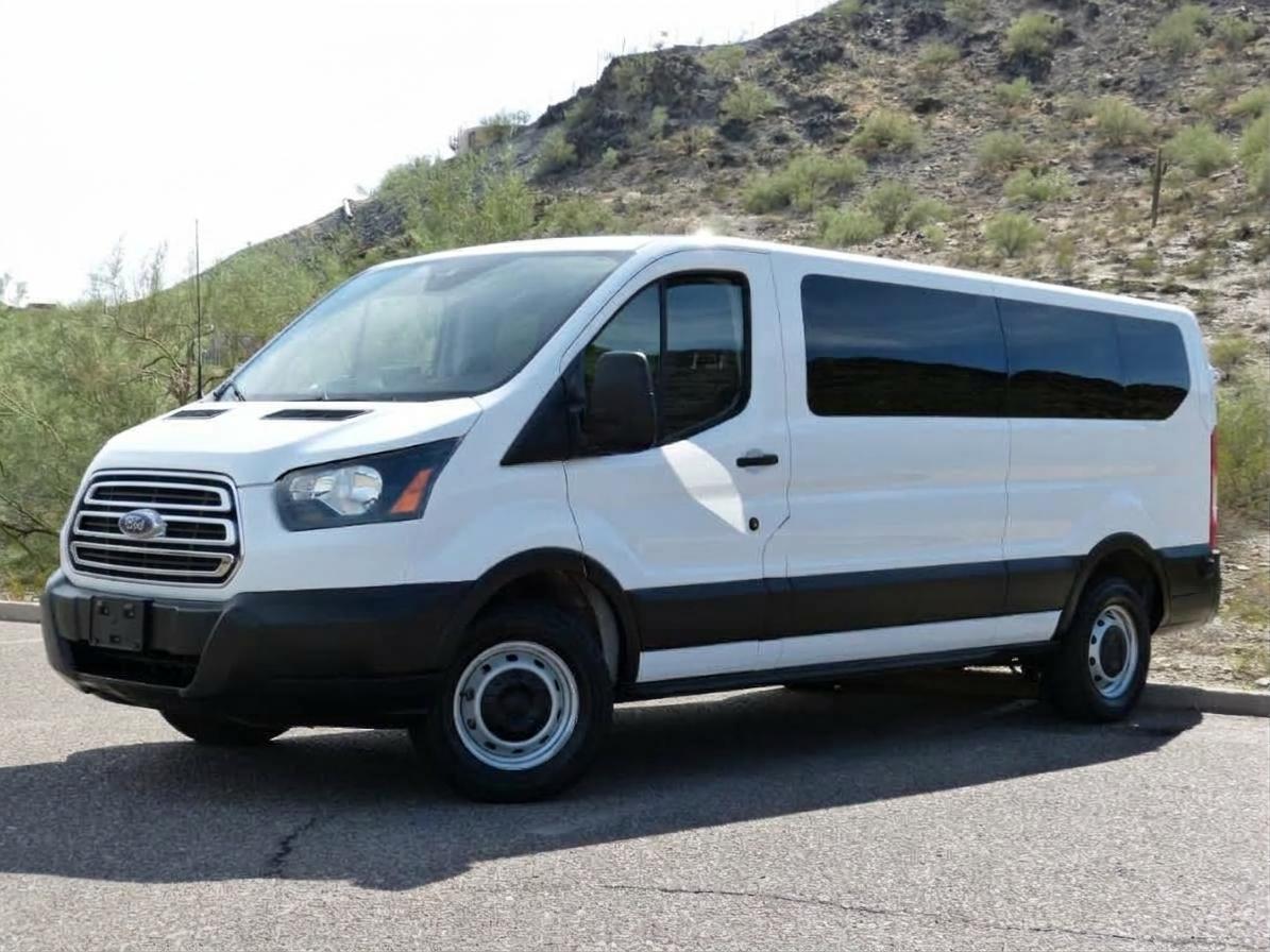 Ford Transit photo 5