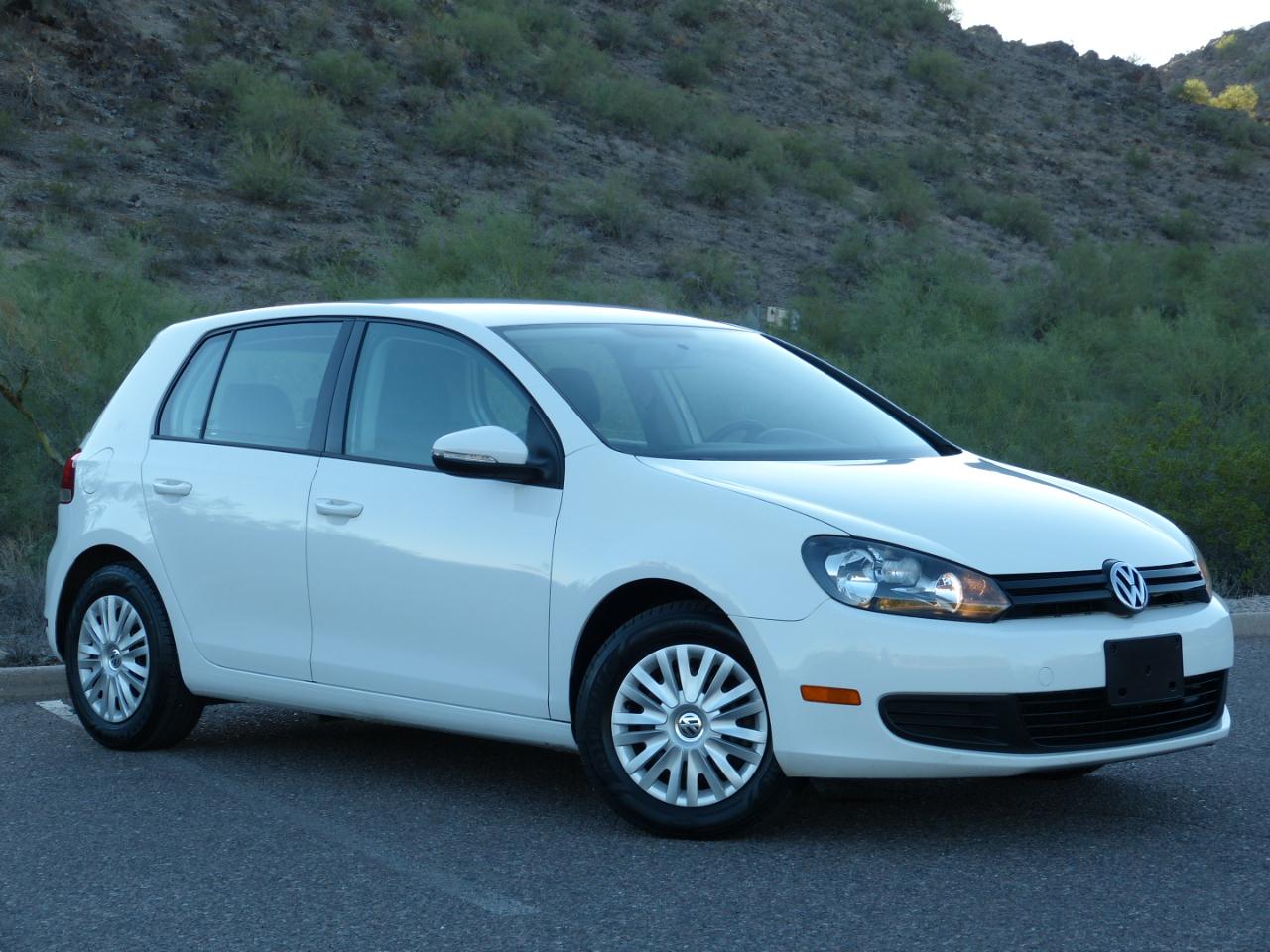 Volkswagen Golf 2.5L 4-Door 2011