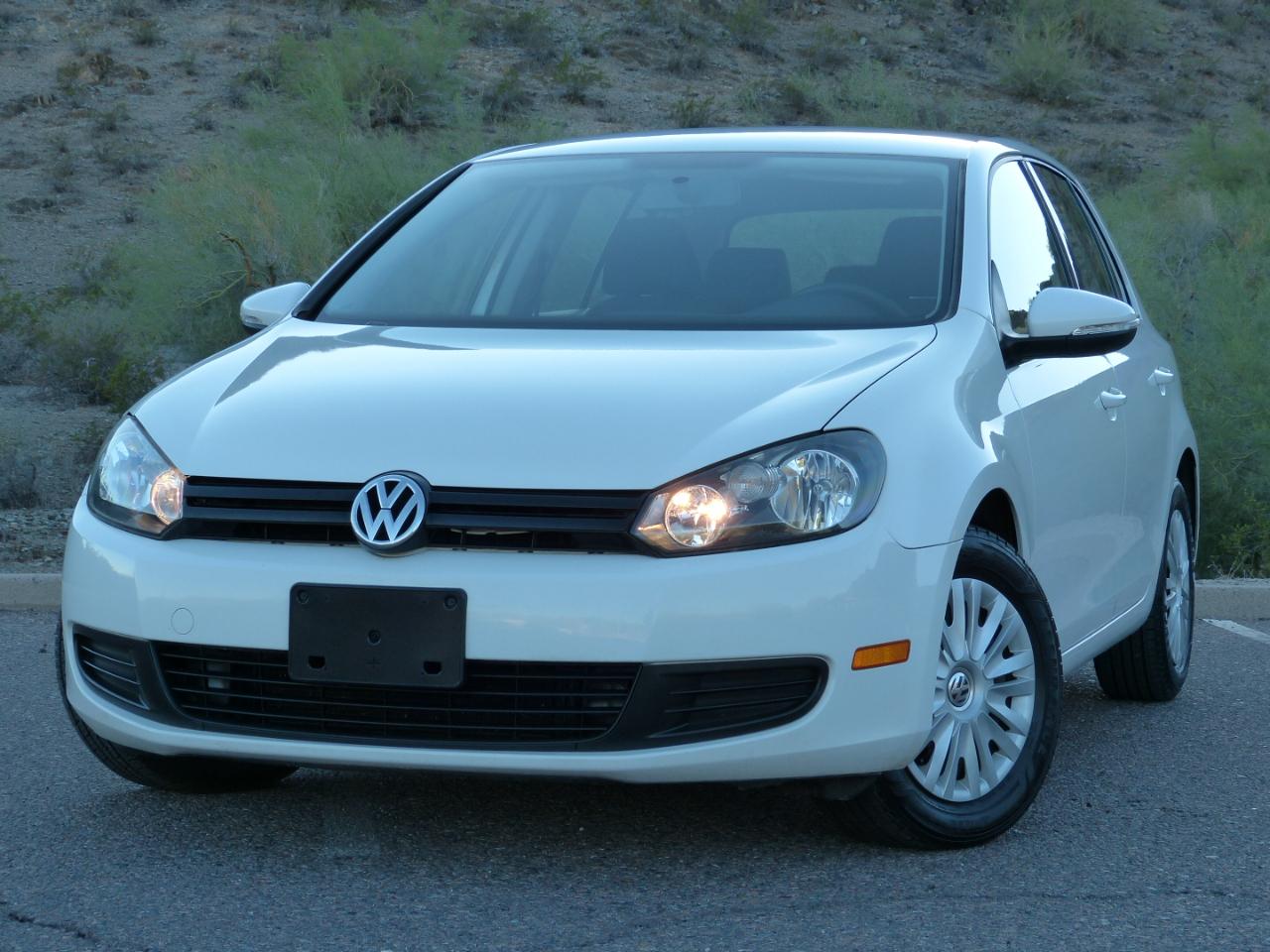 Volkswagen Golf 2.5L 4-Door 2011
