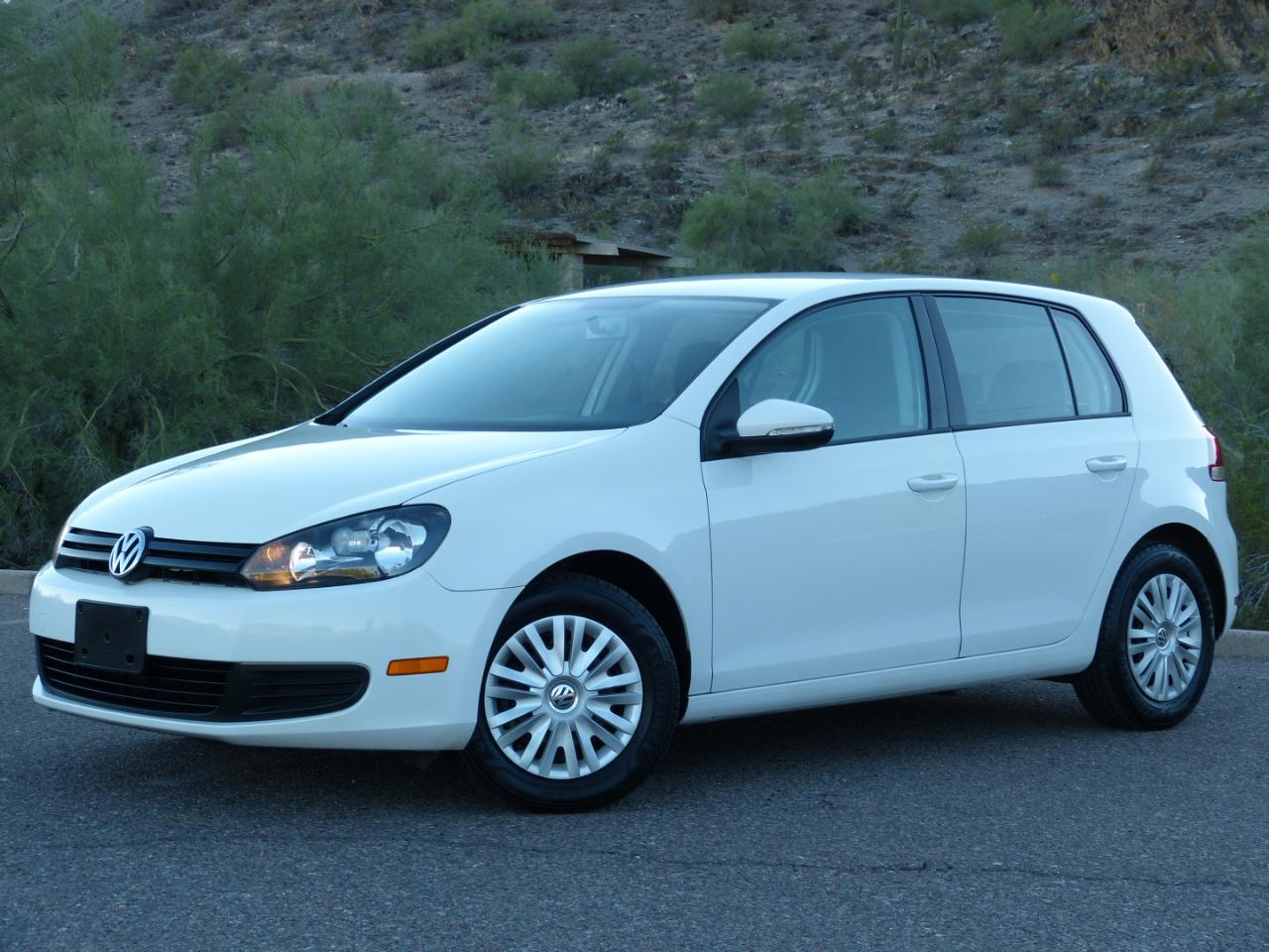 Volkswagen Golf 2.5L 4-Door 2011