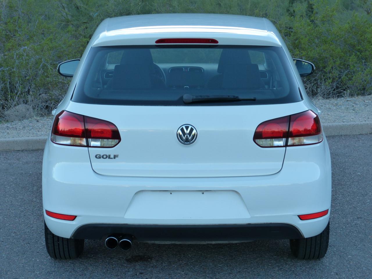 Volkswagen Golf 2.5L 4-Door 2011