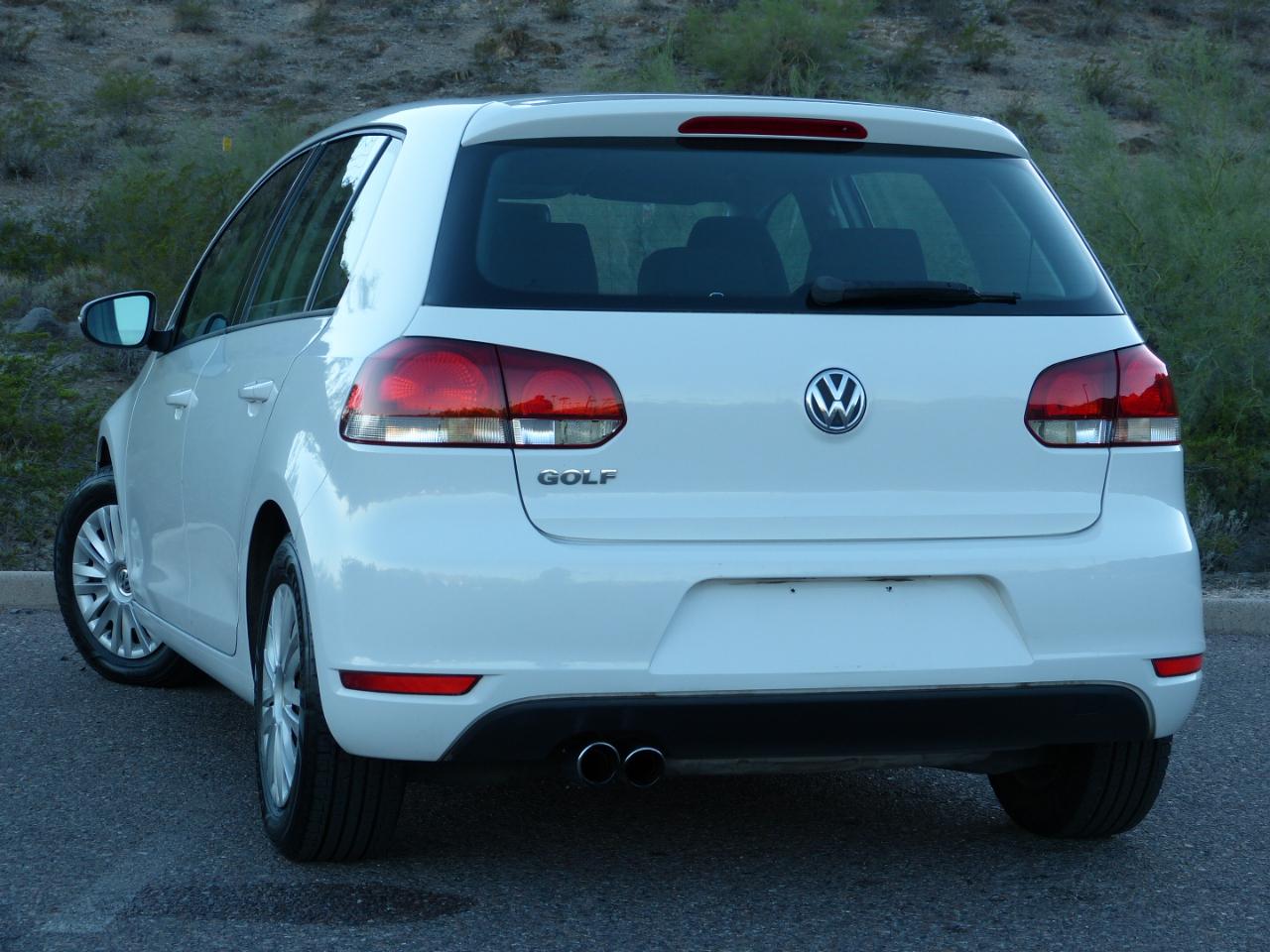 Volkswagen Golf 2.5L 4-Door 2011