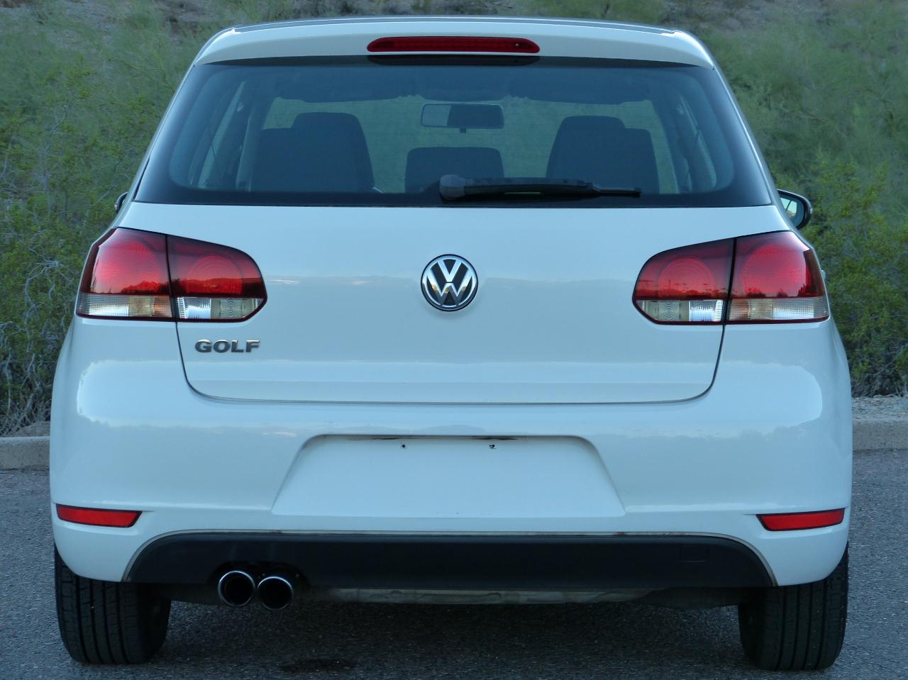 Volkswagen Golf 2.5L 4-Door 2011
