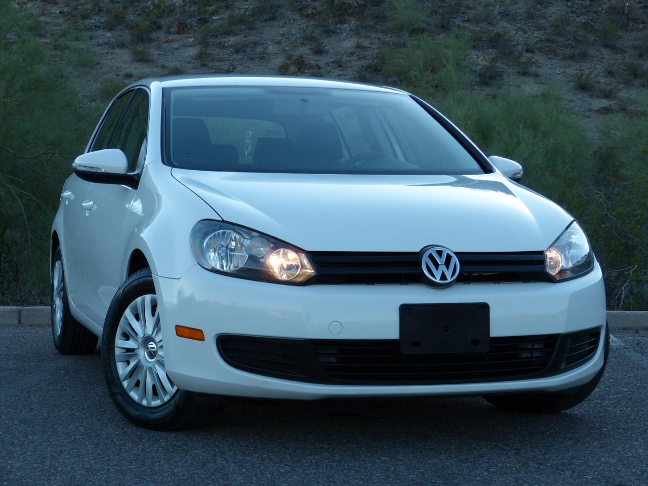 Volkswagen Golf 2.5L 4-Door 2011