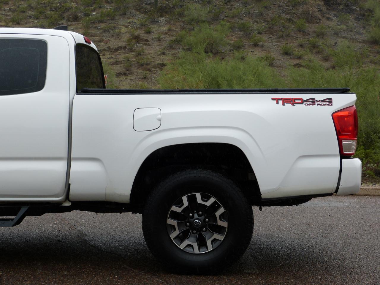 Toyota Tacoma SR5 Access Cab I4 6AT 2WD 2016
