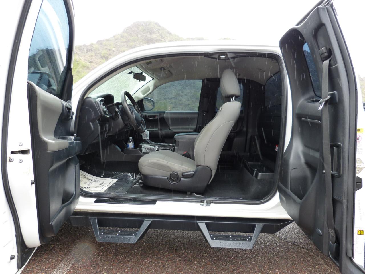 Toyota Tacoma SR5 Access Cab I4 6AT 2WD 2016