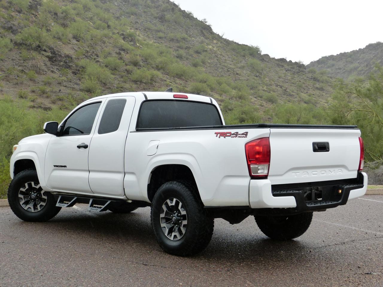 Toyota Tacoma SR5 Access Cab I4 6AT 2WD 2016