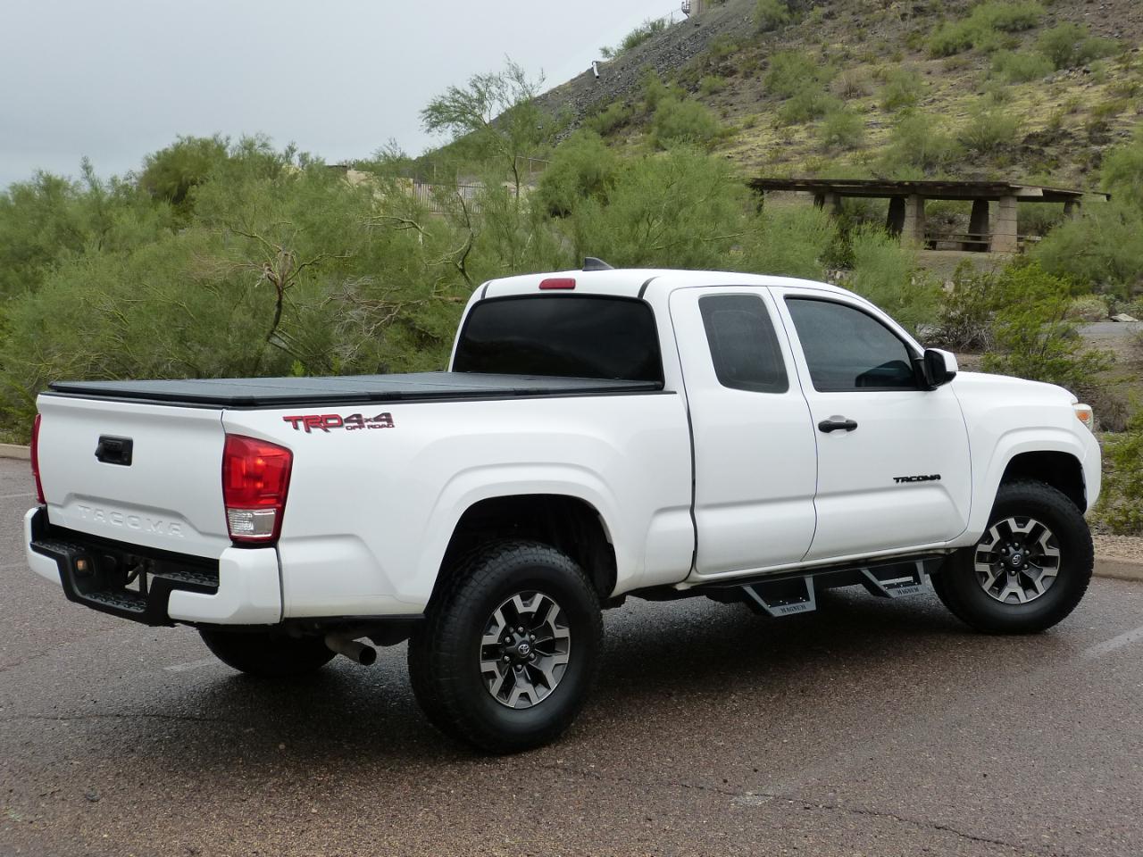 Toyota Tacoma SR5 Access Cab I4 6AT 2WD 2016