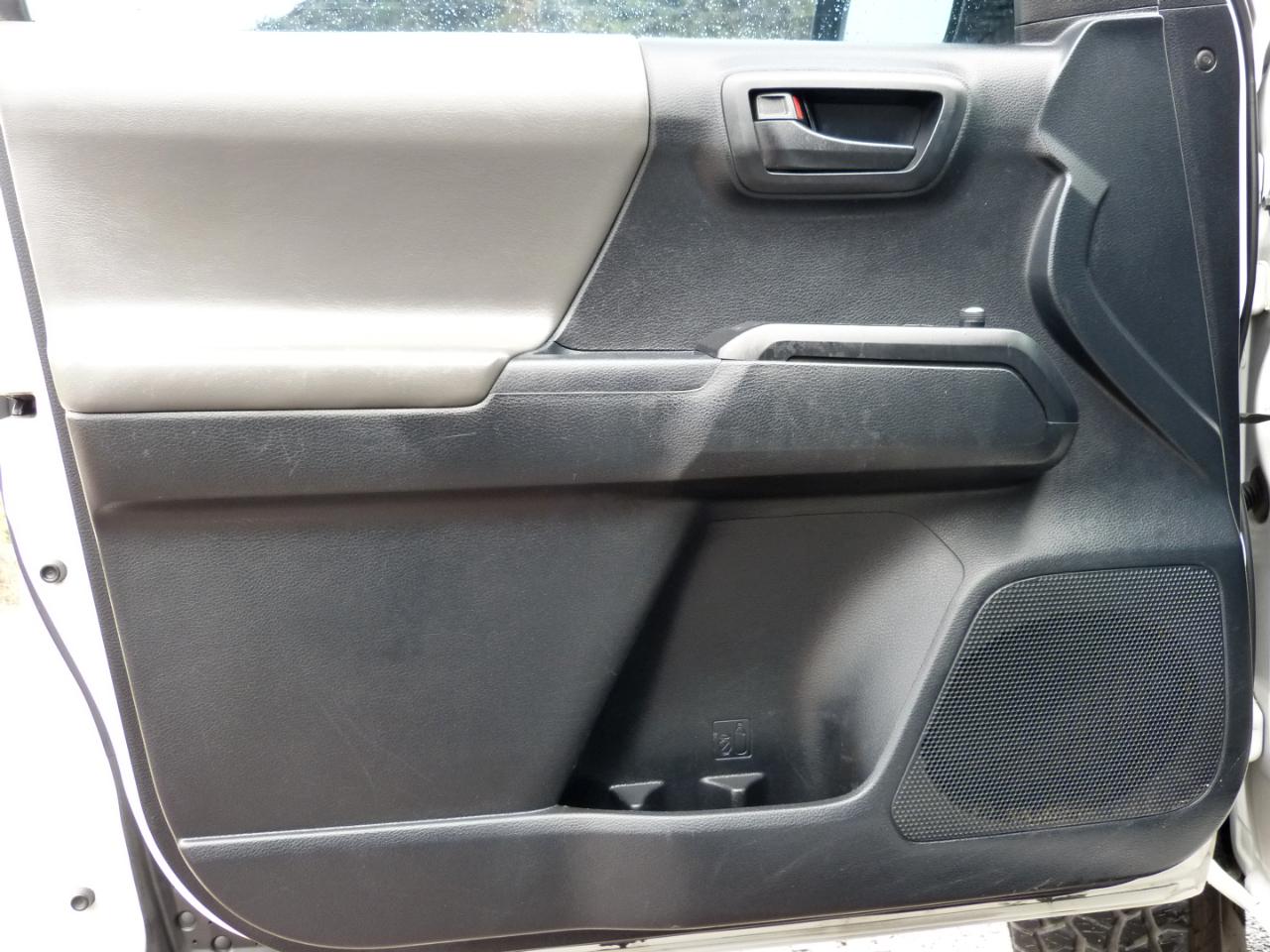 Toyota Tacoma SR5 Access Cab I4 6AT 2WD 2016