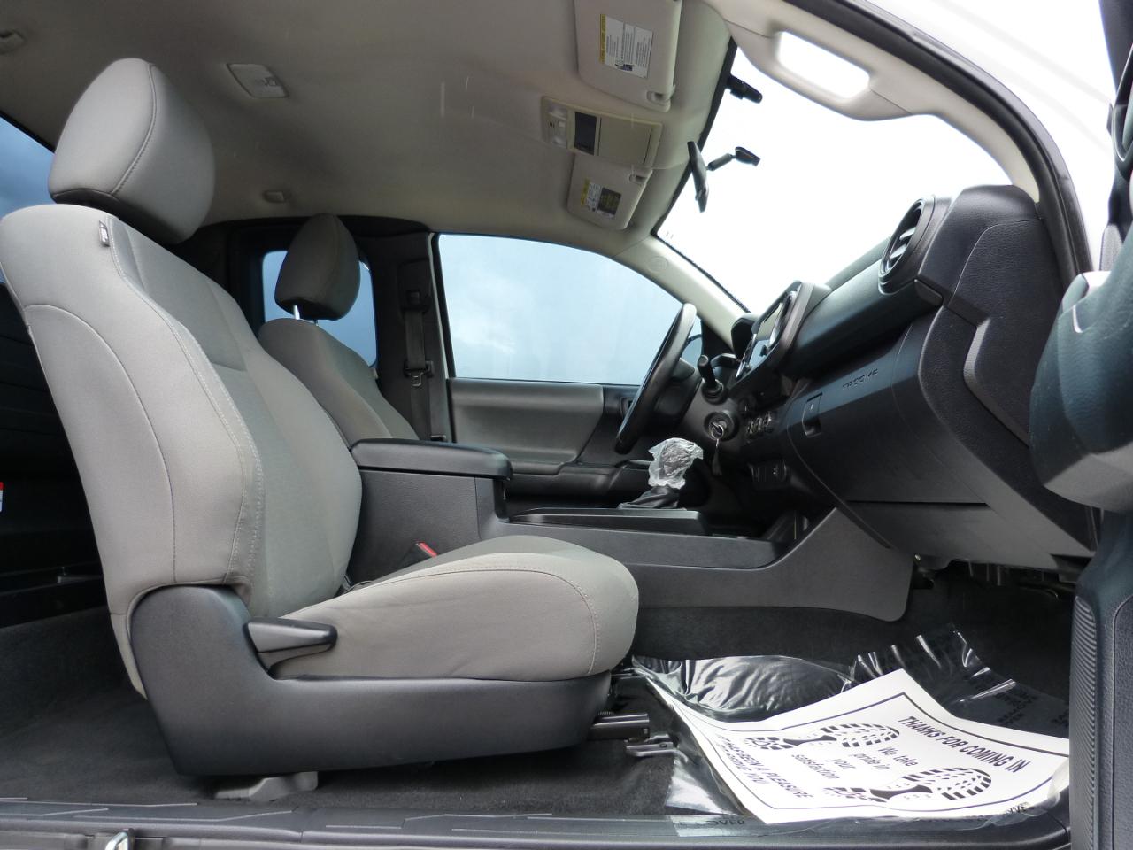 Toyota Tacoma SR5 Access Cab I4 6AT 2WD 2016