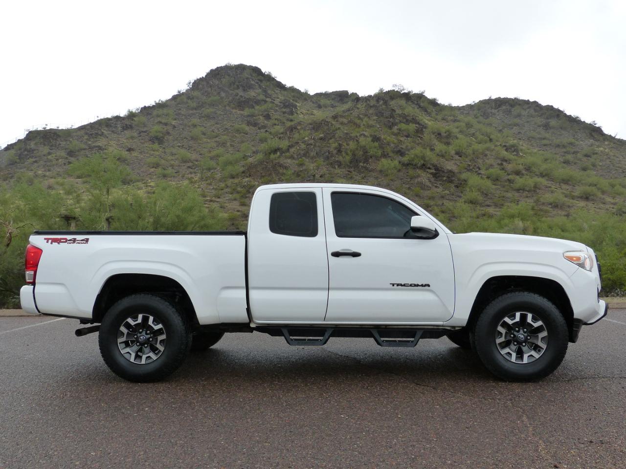 Toyota Tacoma SR5 Access Cab I4 6AT 2WD 2016