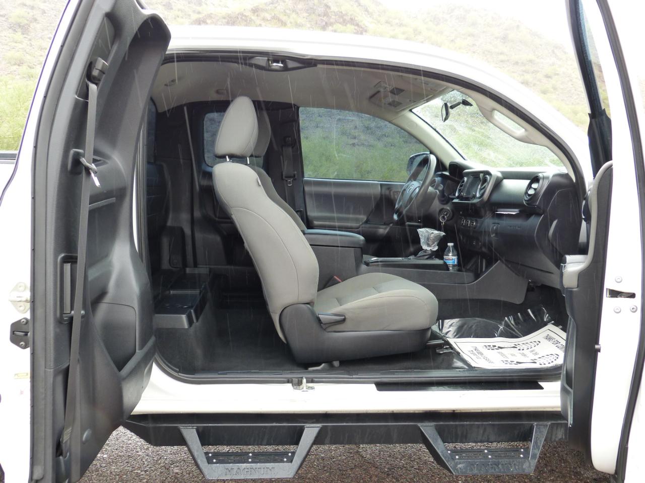 Toyota Tacoma SR5 Access Cab I4 6AT 2WD 2016