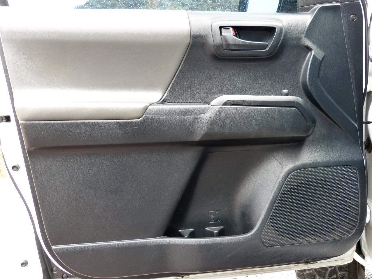 Toyota Tacoma SR5 Access Cab I4 6AT 2WD 2016