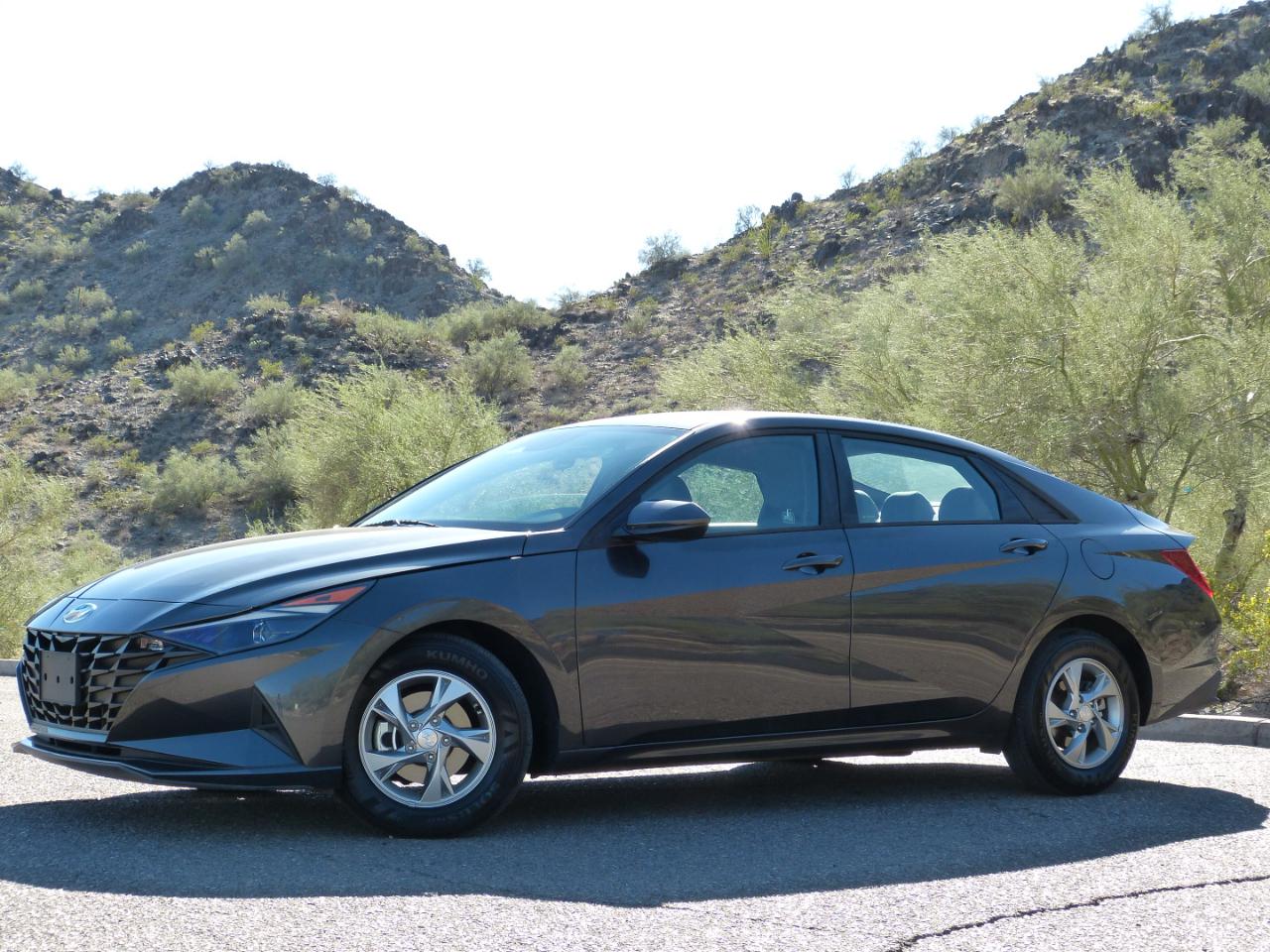Hyundai Elantra SE 2021