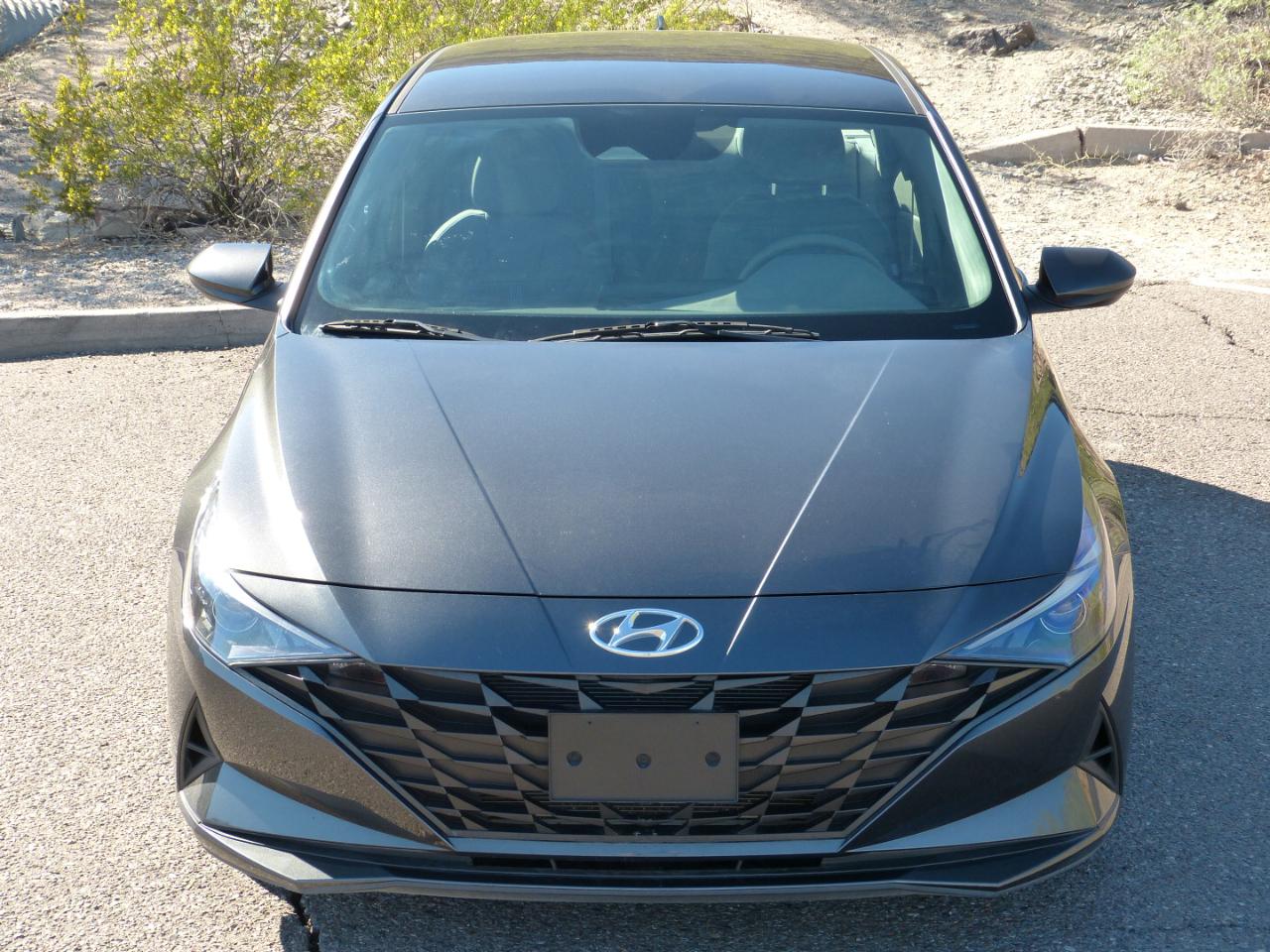 Hyundai Elantra SE 2021