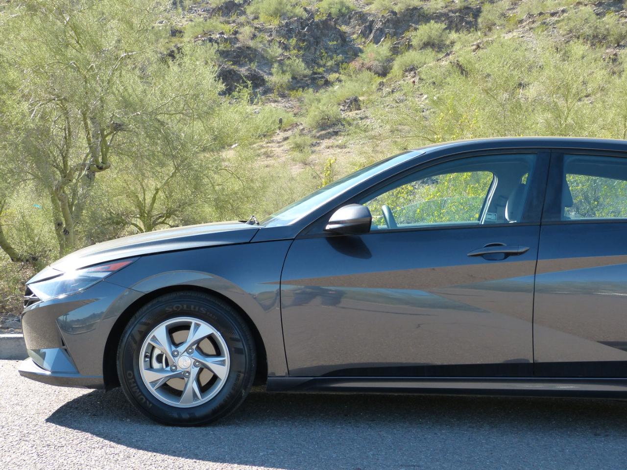 Hyundai Elantra SE 2021