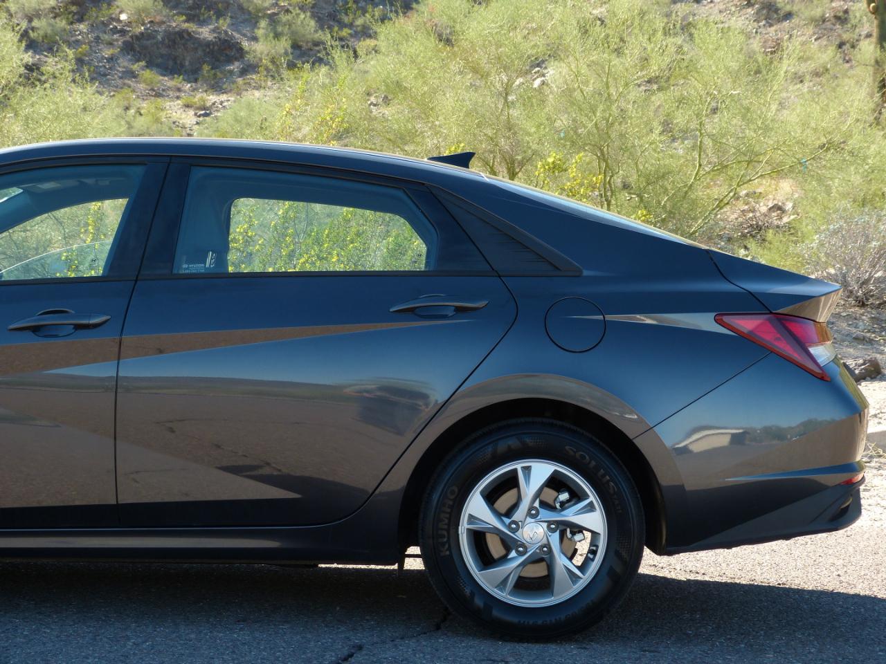Hyundai Elantra SE 2021