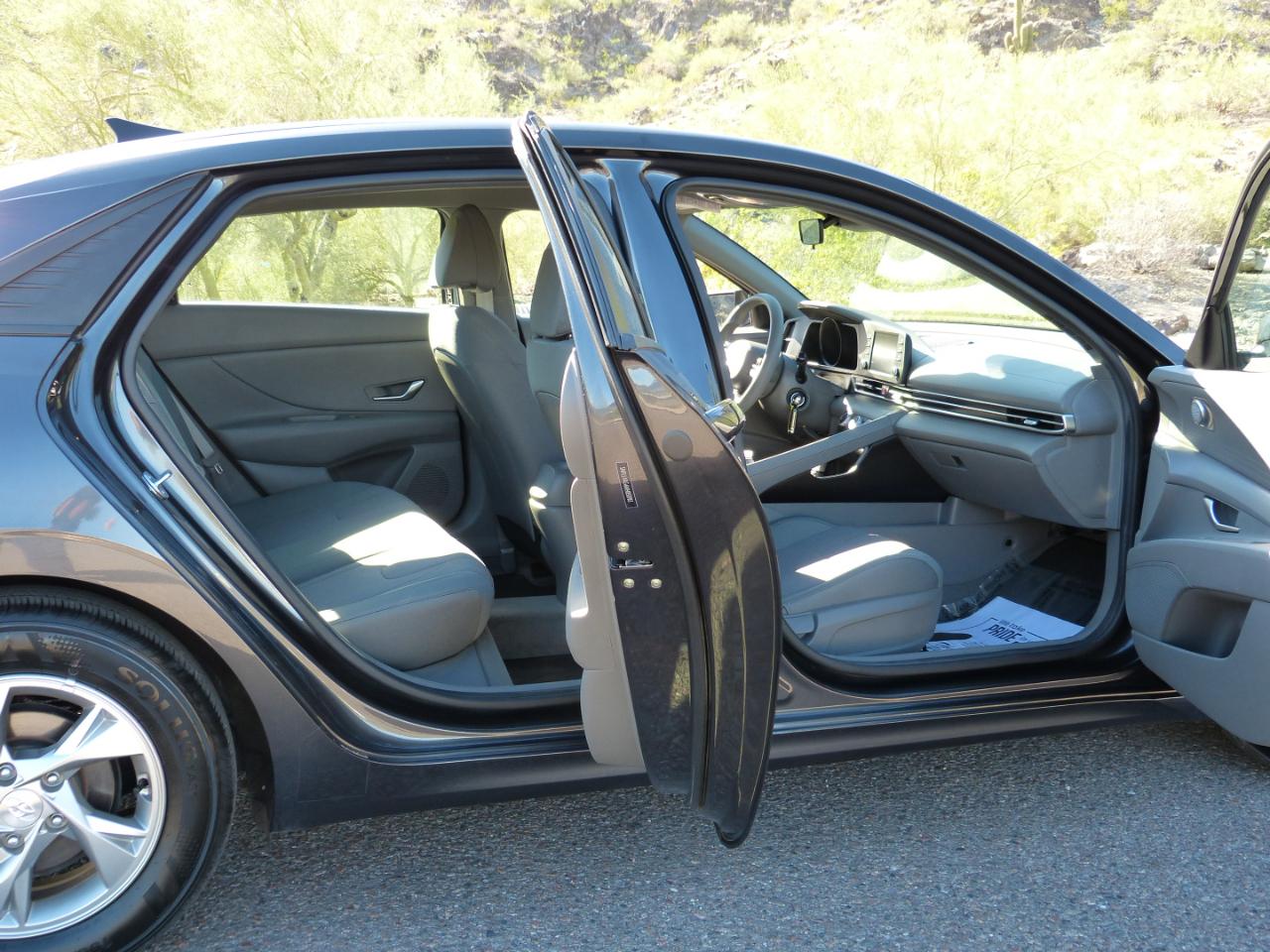 Hyundai Elantra SE 2021