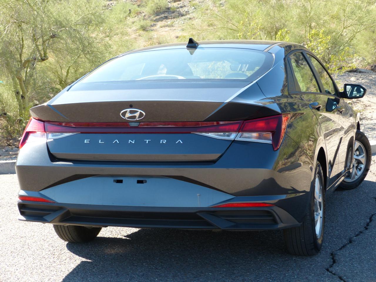 Hyundai Elantra SE 2021