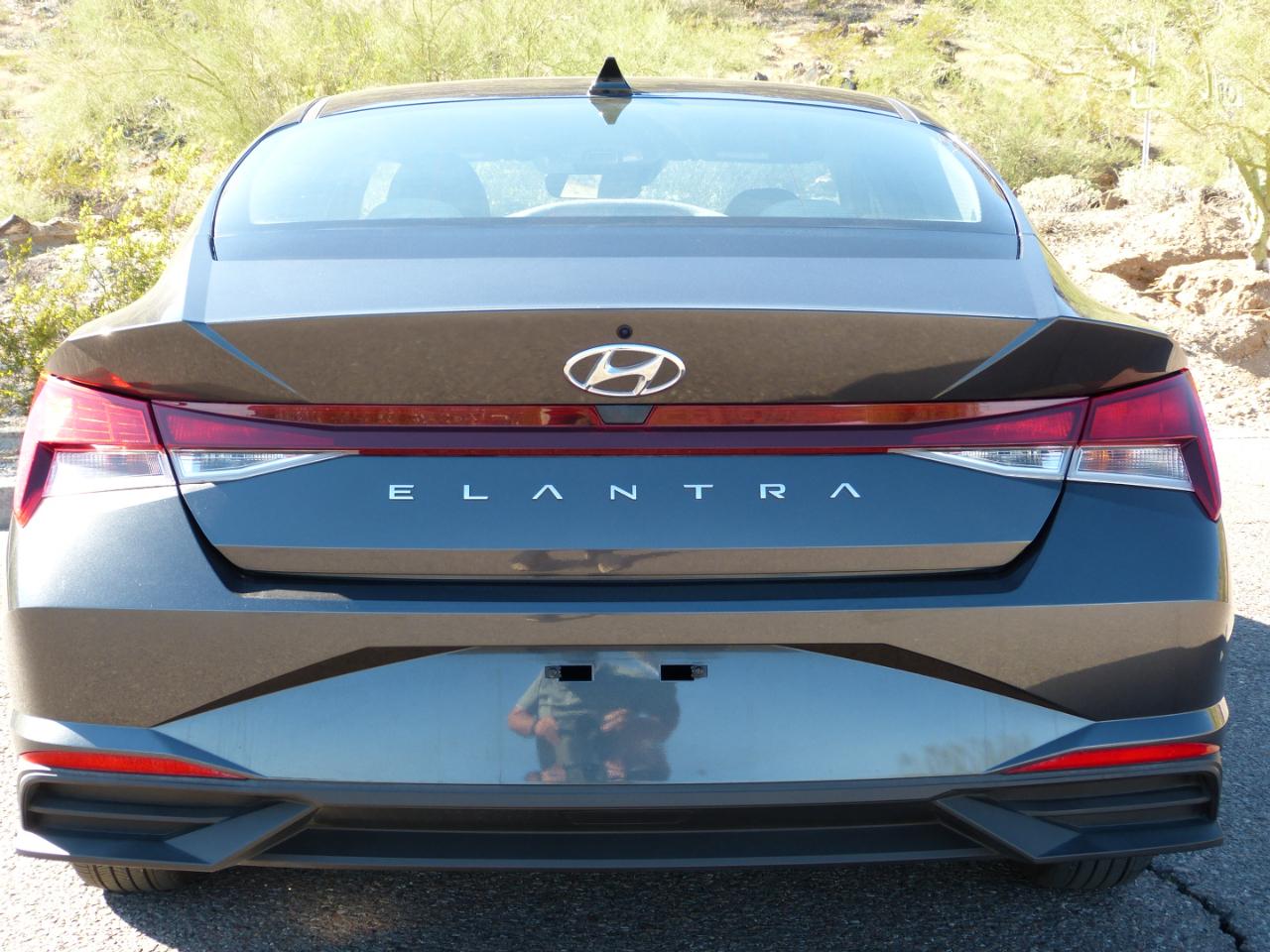 Hyundai Elantra SE 2021