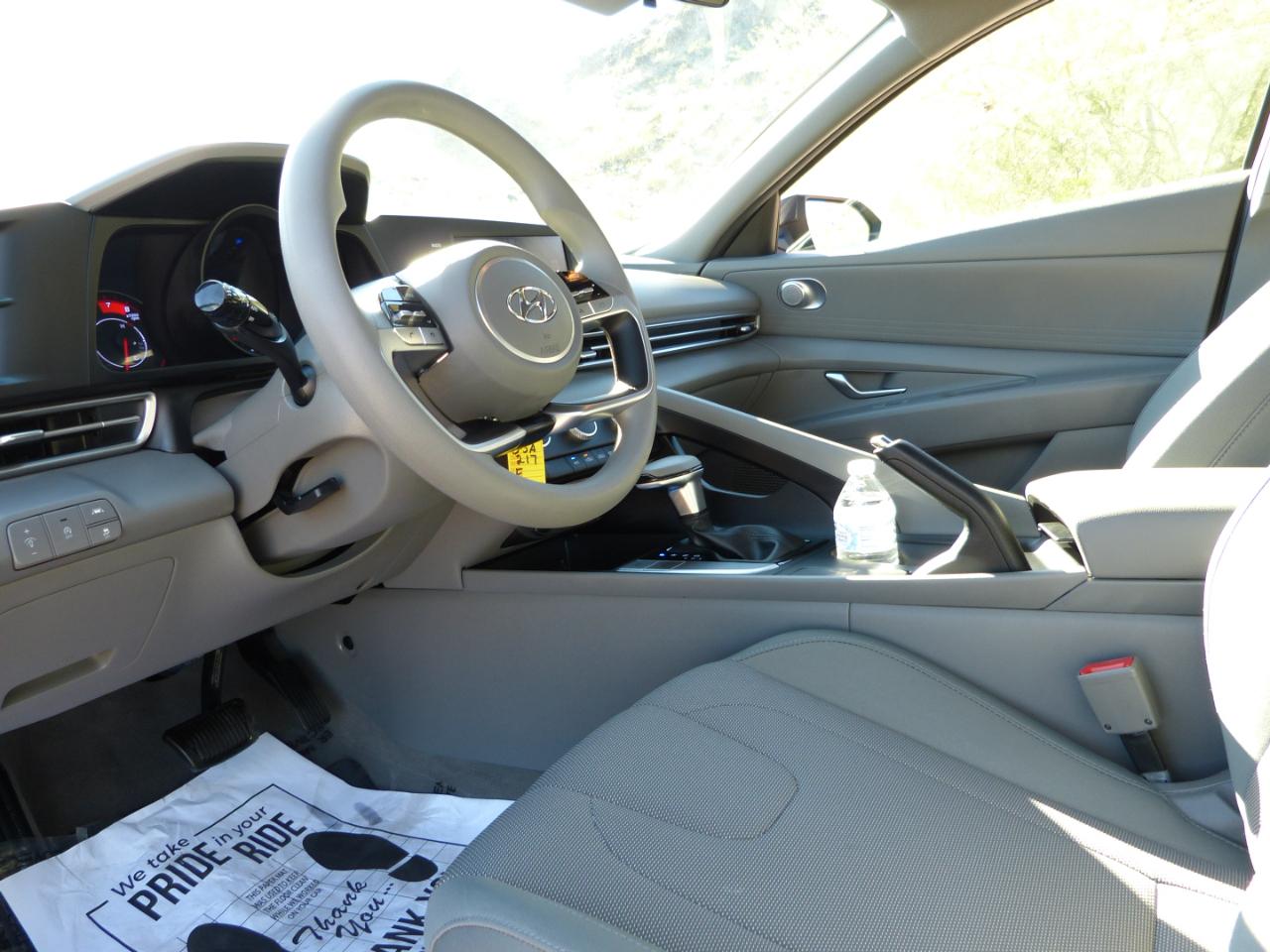 Hyundai Elantra SE 2021