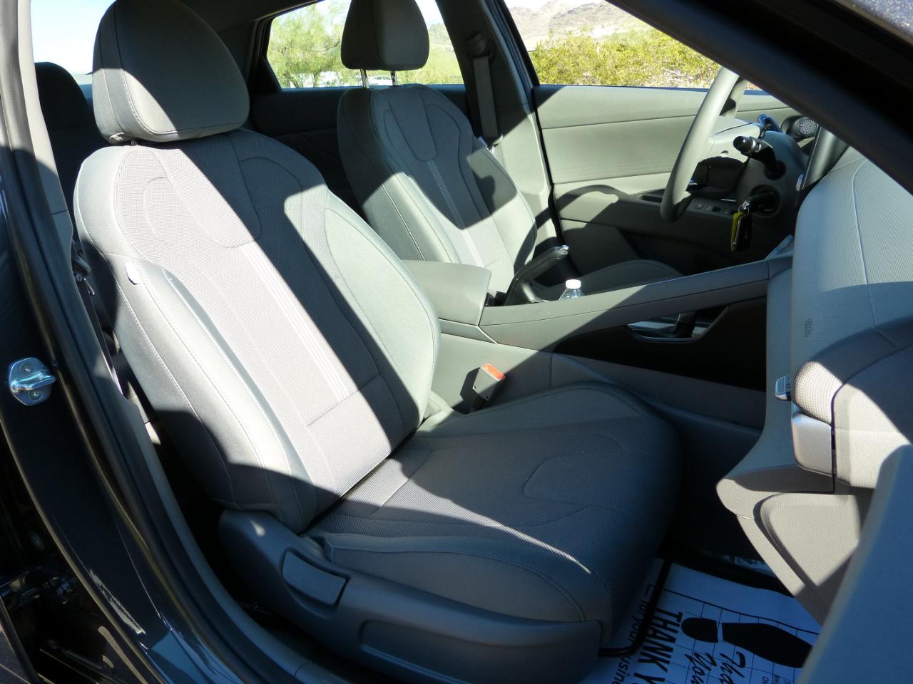 Hyundai Elantra SE 2021